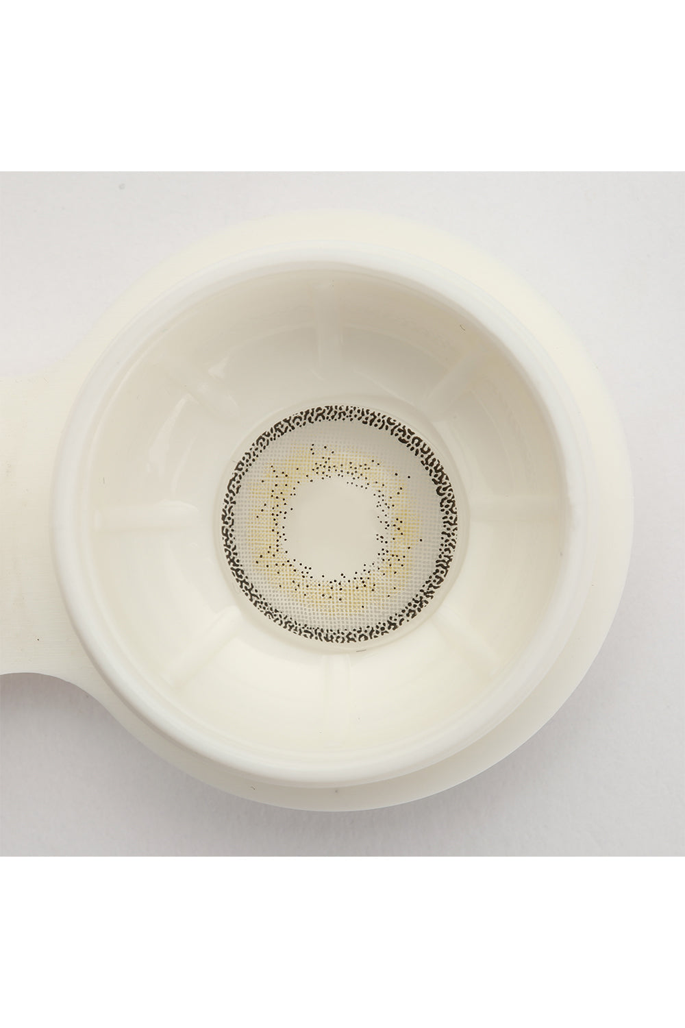 Edge Gray Colored Contacts - Image 2 | カラーコンタクト | FreshGo