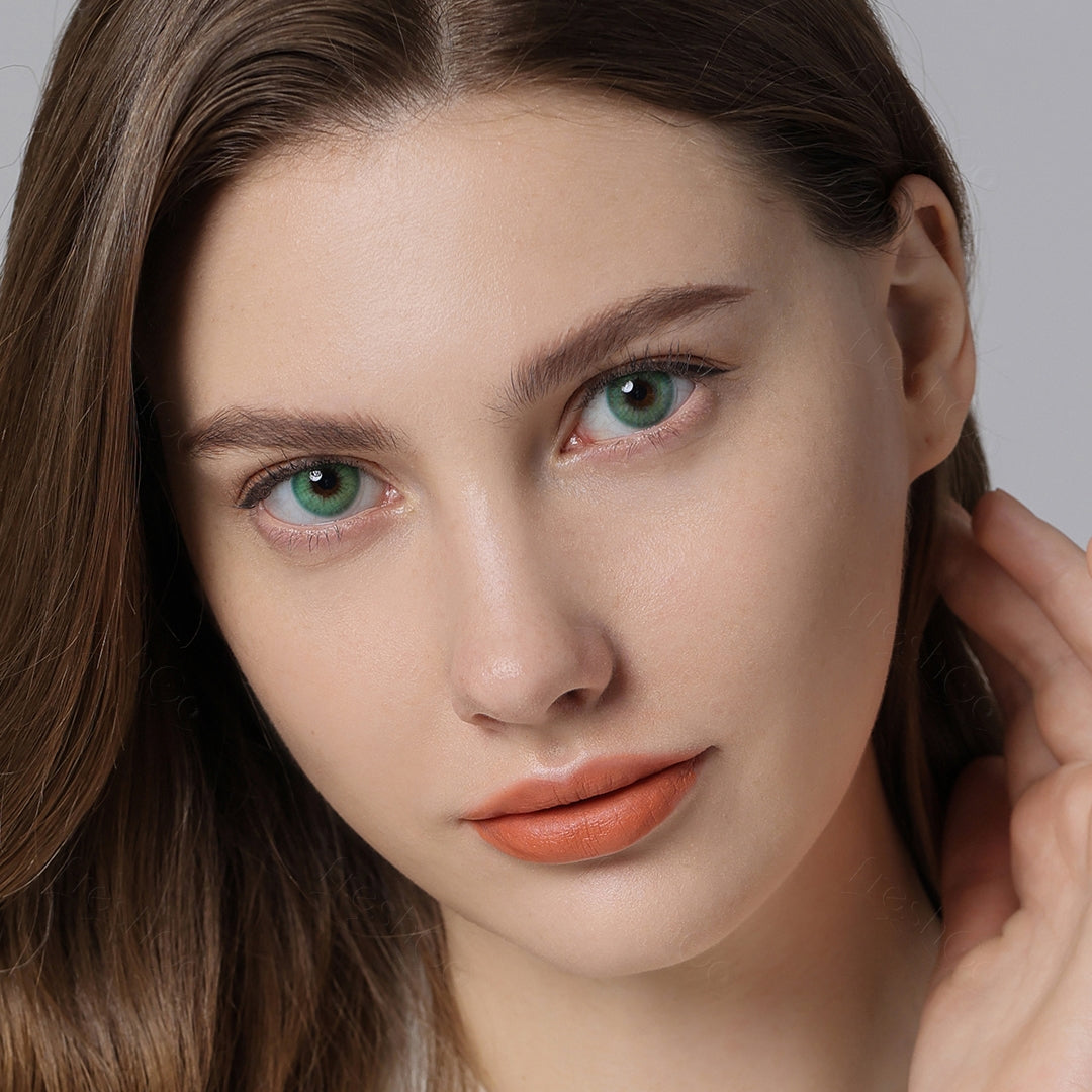 Hidrocor Emerald Green Colored Contacts - Image 4 | カラーコンタクト | FreshGo