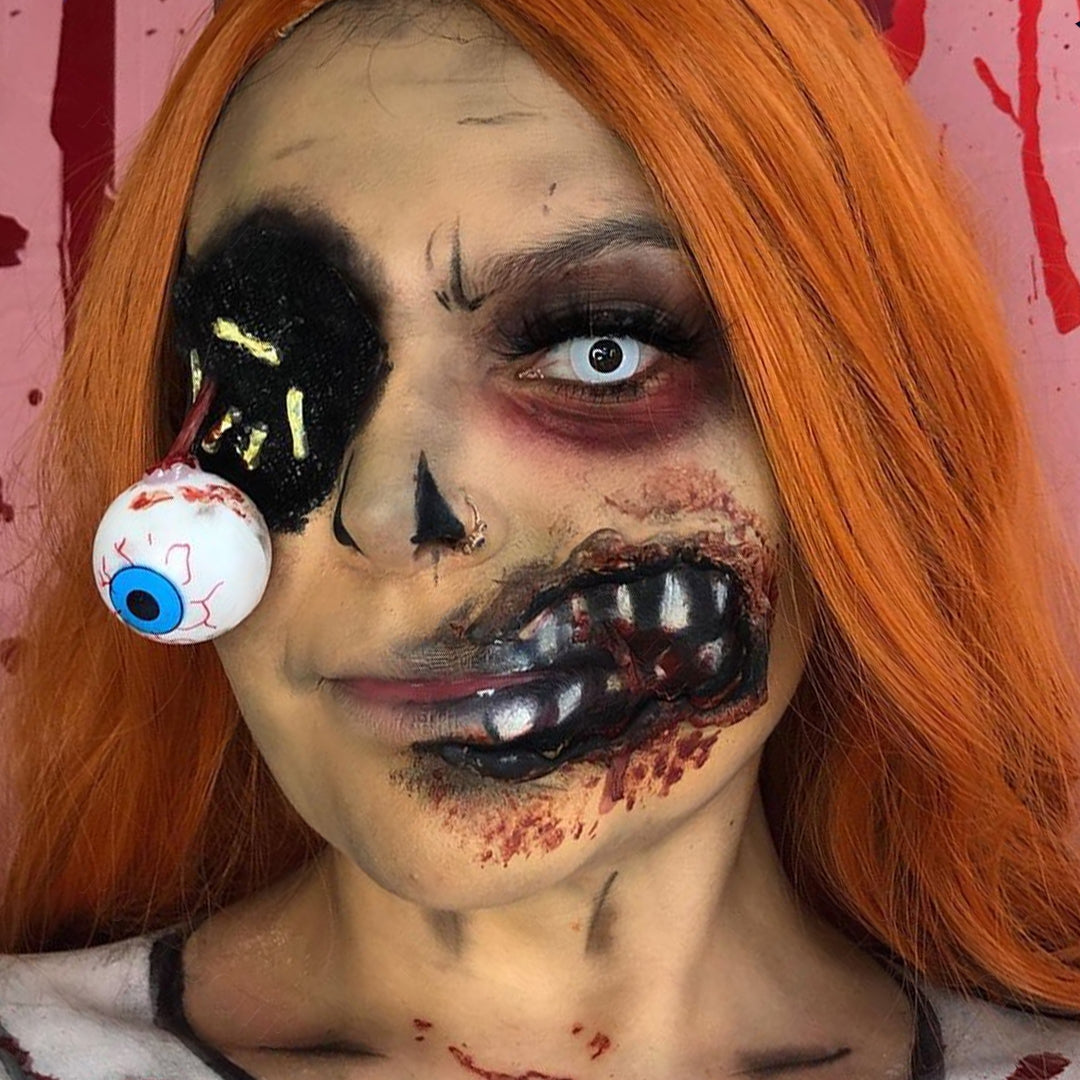 ハロウィン用白コンタクト